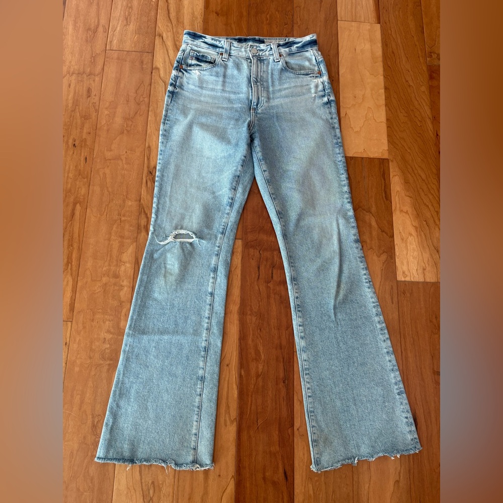 AG Light Blue Alexxis Boot Cut 27R